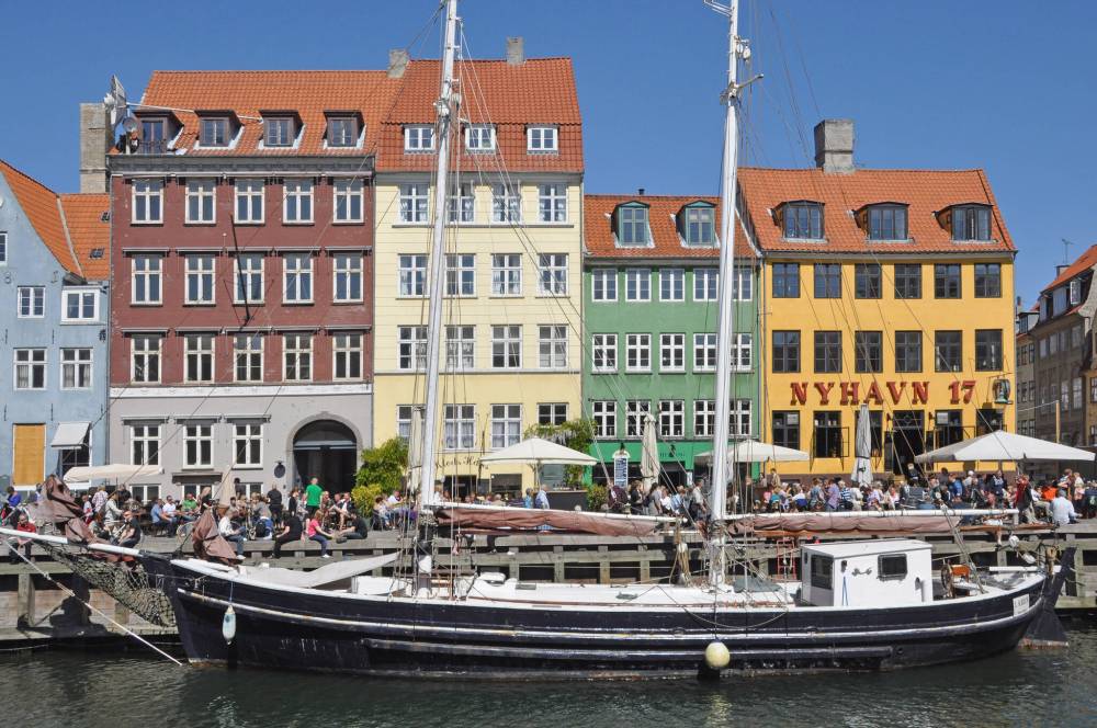 BRENT BELLAMY / WINNIPEG FREE PRESS
An example from Copenhagen of the ubiquitous point access blocks that have been built across Europe for centuries.