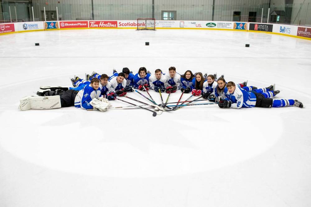 The Israeli co-ed hockey team Maccabi North Stars Metula practised at the Hockey For All Centre in Winnipeg last week. (Brook Jones / Winnipeg Free Press)