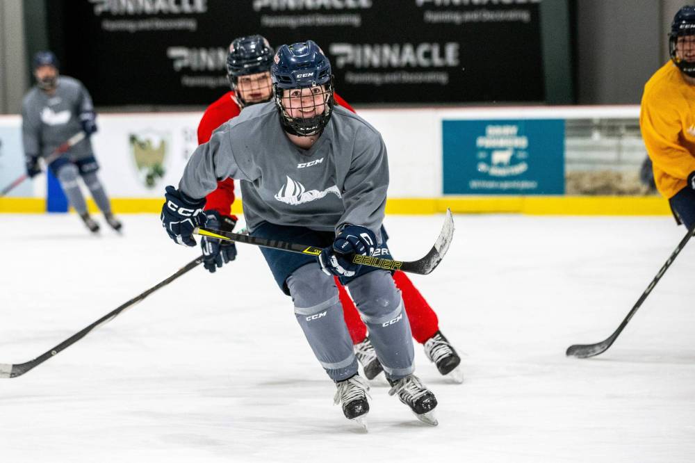MIKAELA MACKENZIE / WINNIPEG FREE PRESS
St. Mary’s Academy blue-liner Maggie Nicol says it is up to the players to adapt to the pressure that comes with the tournament.