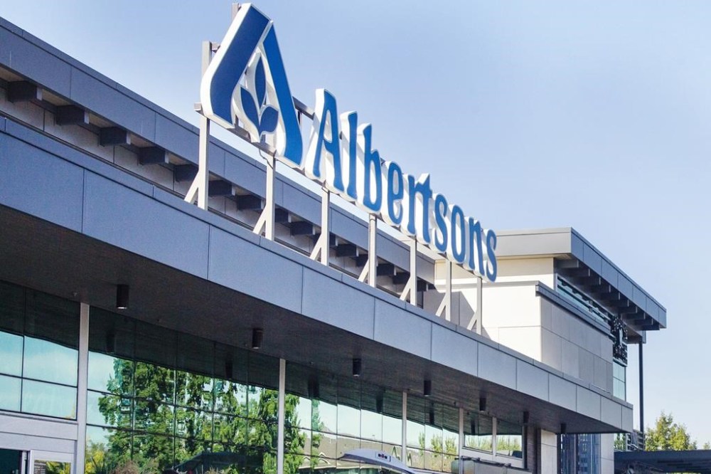 FILE - An Albertsons grocery store is seen, Oct. 14, 2022, in Boise, Idaho. Washington state Attorney General Bob Ferguson on Monday, Jan. 15, 2024, sued to block the proposed merger of Kroger and Albertsons, two of the nation's largest grocery chains. (Sarah A. Miller/Idaho Statesman via AP, File)