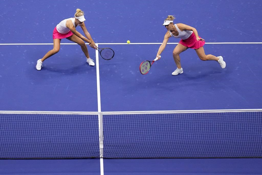 全豪オープン女子ダブルス準決勝でドンブロウスキーとラウトリフが敗退 – ウィニペグ・フリー・プレス