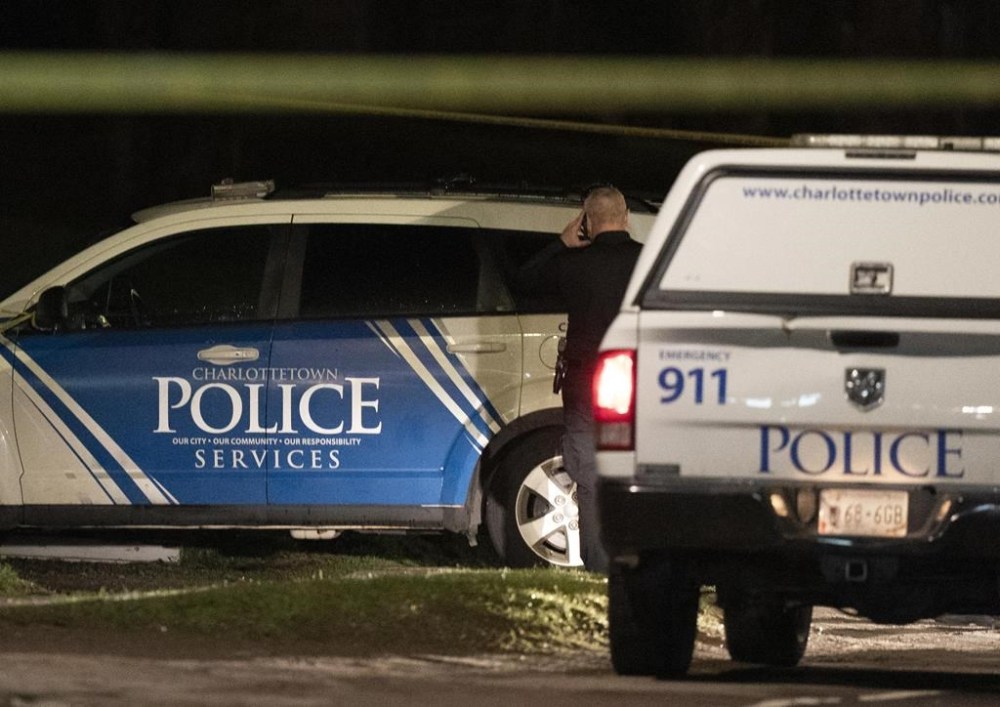 Police in P.E.I. say they have solved a 35-year-old homicide case involving a man who was strangled and stabbed by a killer who left a note saying,