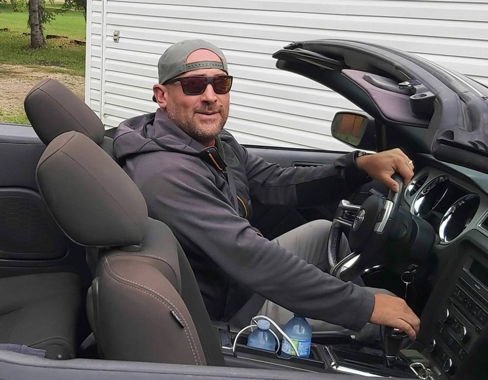 FACEBOOK
Social media posts made it seem like Kevin Queau was living the good life before his arrest, including sitting in a convertible, hanging out at a waterfront condominium in a pricey neighbourhood, and relaxing on a palm tree-lined beach.