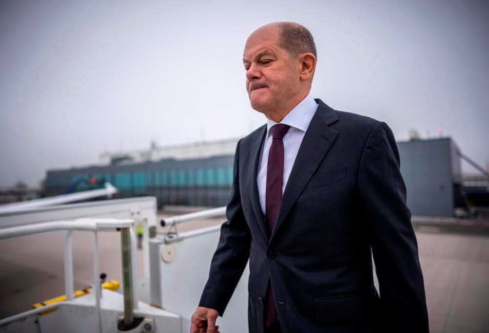 German Chancellor Olaf Scholz boards an Airbus of the Air Force's Air Wing at the military section of Berlin Brandenburg Airport to fly to the USA, in Schönefeld, Germany, Thursday, Feb. 8, 2024. Scholz pushed for further U.S. and European aid for Ukraine as he set off Thursday for a visit to Washington, declaring that it's time to send Russian President Vladimir Putin a “clear signal” that the West won't let up on supporting Kyiv. Scholz is due to meet members of the U.S. Congress on Thursday and President Joe Biden on Friday. (Michael Kappeler/dpa via AP)