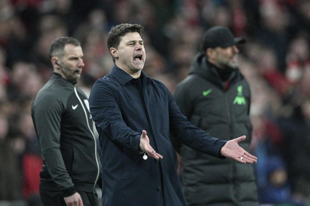 Chelsea's head coach Mauricio Pochettino reacts during the English League Cup final soccer match between Chelsea and Liverpool at Wembley Stadium in London, Sunday, Feb. 25, 2024. (AP Photo/Dave Shopland)
