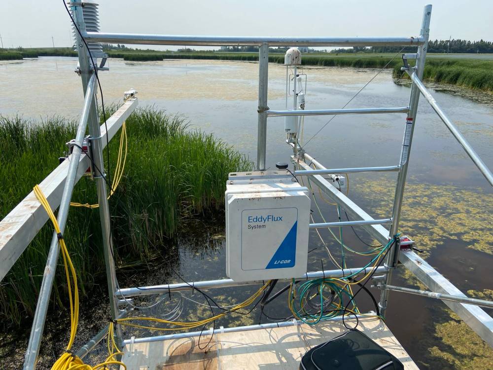 DUCKS UNLIMITED CANADA 
Eddy covariance flux towers are mounted with sophisticated sensors for measuring GHG emissions while providing real-time results showing the amount of carbon entering and exiting a wetland.
