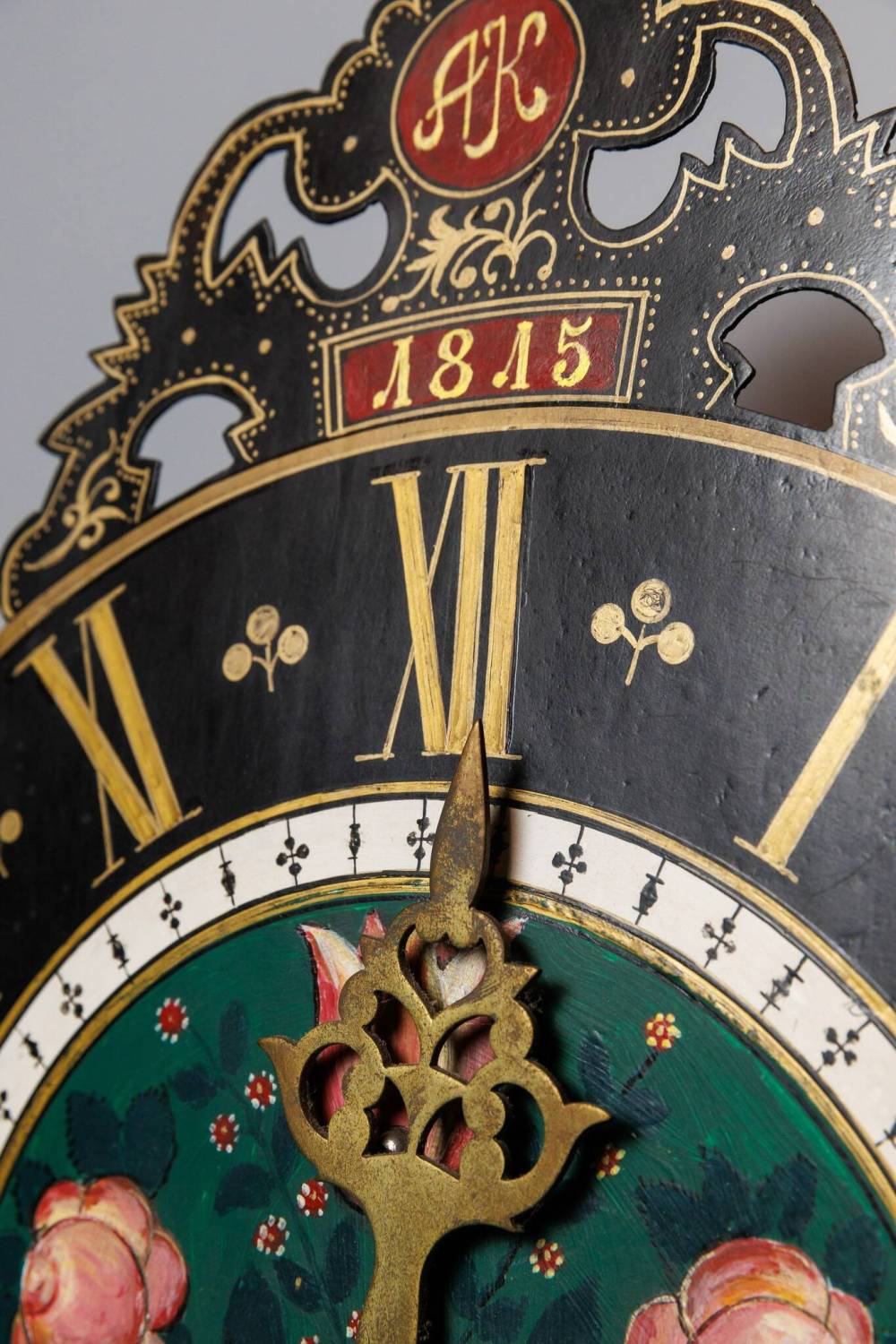 MIKE DEAL / WINNIPEG FREE PRESS
Abraham Kroeger (1791–1872) likely made this clock in Rosenthal around 1815.