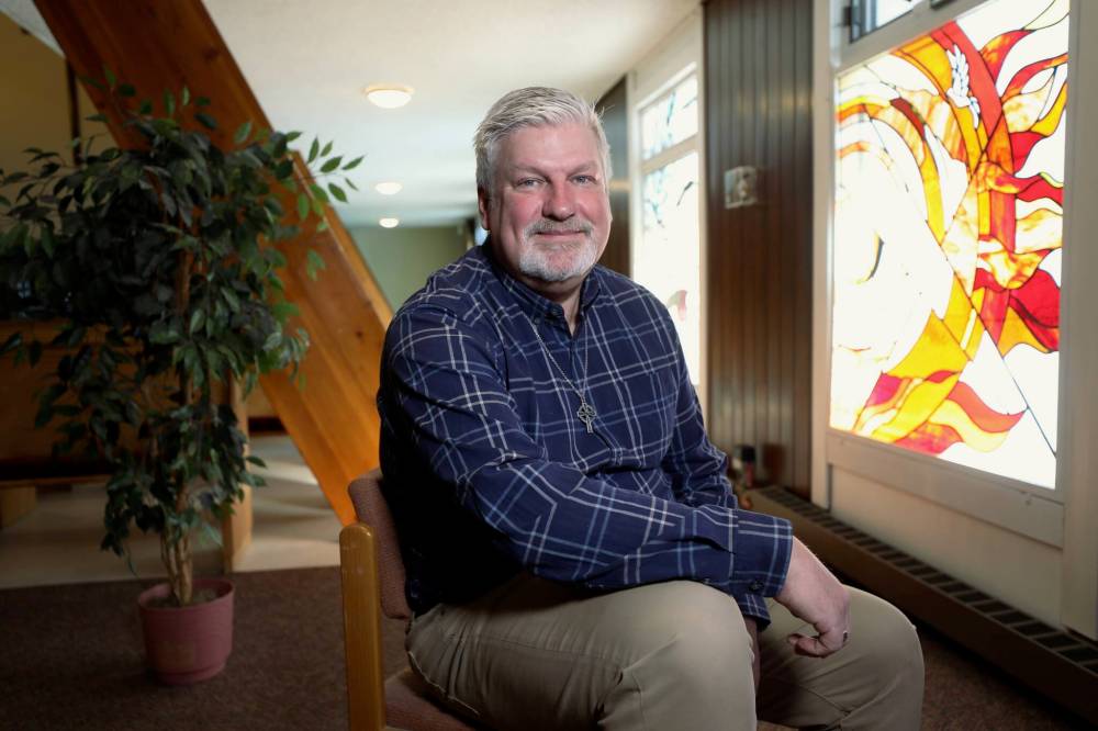 RUTH BONNEVILLE / WINNIPEG FREE PRESS FILES
Michael Wilson, minister at Charleswood United Church, says there is a consensus in the United Church that the negatives of the gambling industry far exceed the positives.
RUTH BONNEVILLE / FREE PRESS FILES
Michael Wilson, minister at Charleswood United Church, says there is a consensus in the United Church that the negatives of the gambling industry far exceed the positives.