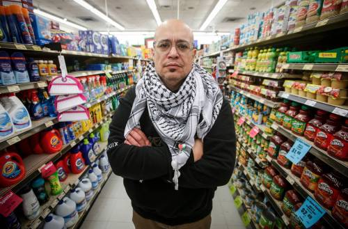 JOHN WOODS / WINNIPEG FREE PRESS FILES
                                Canadian Palestinian Association of Manitoba president Ramsey Zeid says it has been his parents&rsquo; dream to open a mosque in Winnipeg.