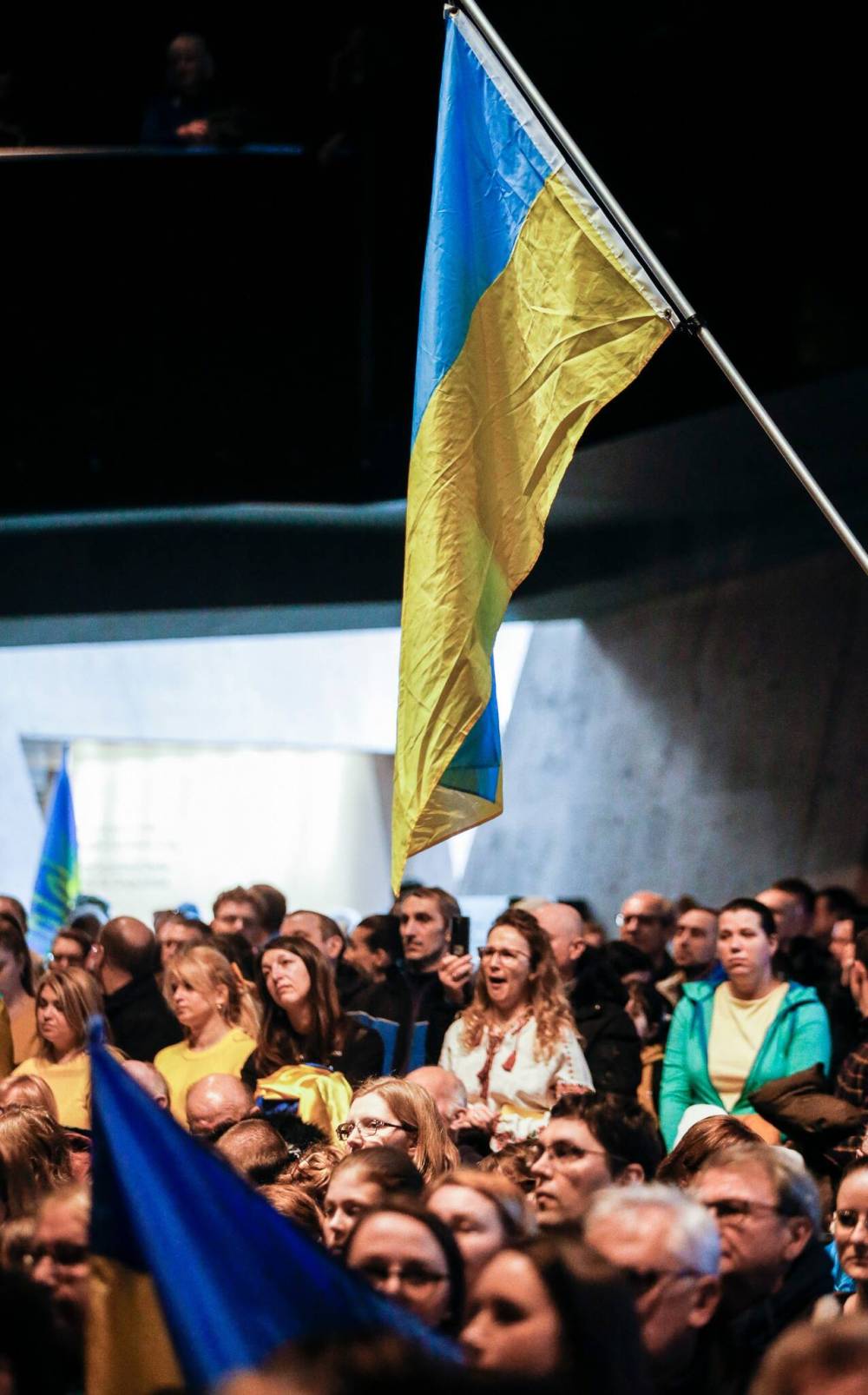 Ukrainians living in Winnipeg say they are bolstered by the ongoing solidarity from Manitobans and aid from government officials regarding the Russian invasion of Ukraine. (John Woods / Free Press)