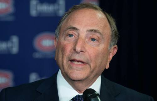 GRAHAM HUGHES / THE CANADIAN PRESS FILES
                                Before meeting with members of the media in the afternoon, NHL commissioner Gary Bettman sat down for a one-on-one chat with the Free Press.