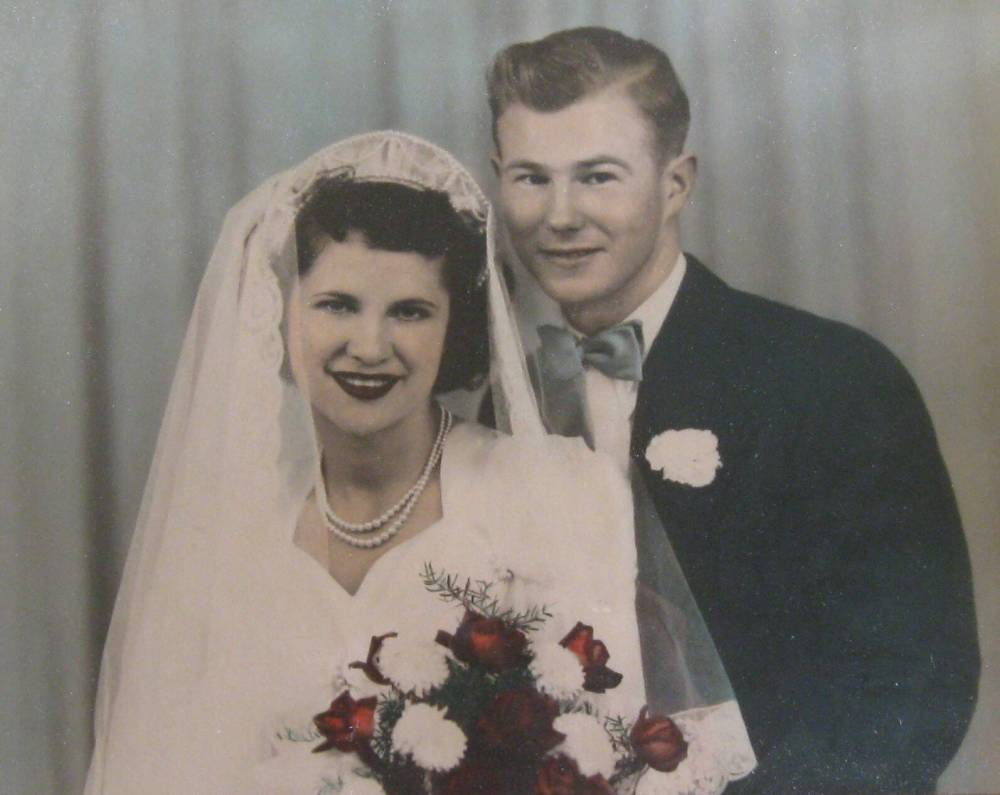 Bob and Mary Harrison on their wedding day in November 1949.(Supplied)