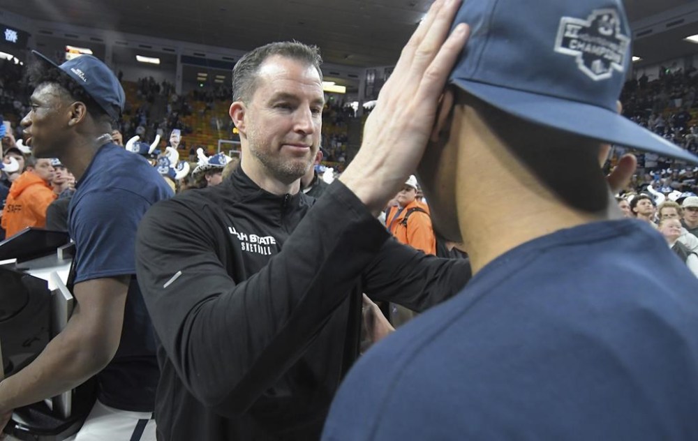 Darius Brown II hits winning 3pointer to give No. 22 Utah State 8785