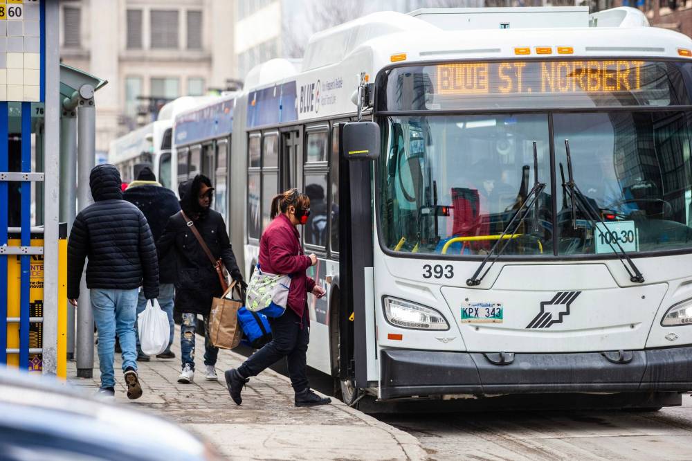 Winnipeg Transit’s first round of zero-emission buses are slated to begin arriving around June. They will use diesel heaters to keep passengers and batteries warm each winter. (Mikaela MacKenzie / Free Press files)