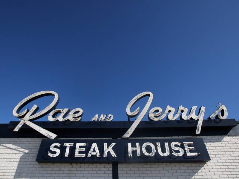Rae and Jerry’s–See Marion Warhaft review- April 18, 2013 (JOE BRYKSA / WINNIPEG FREE PRESS)
                                JOE BRYKSA / FREE PRESS files