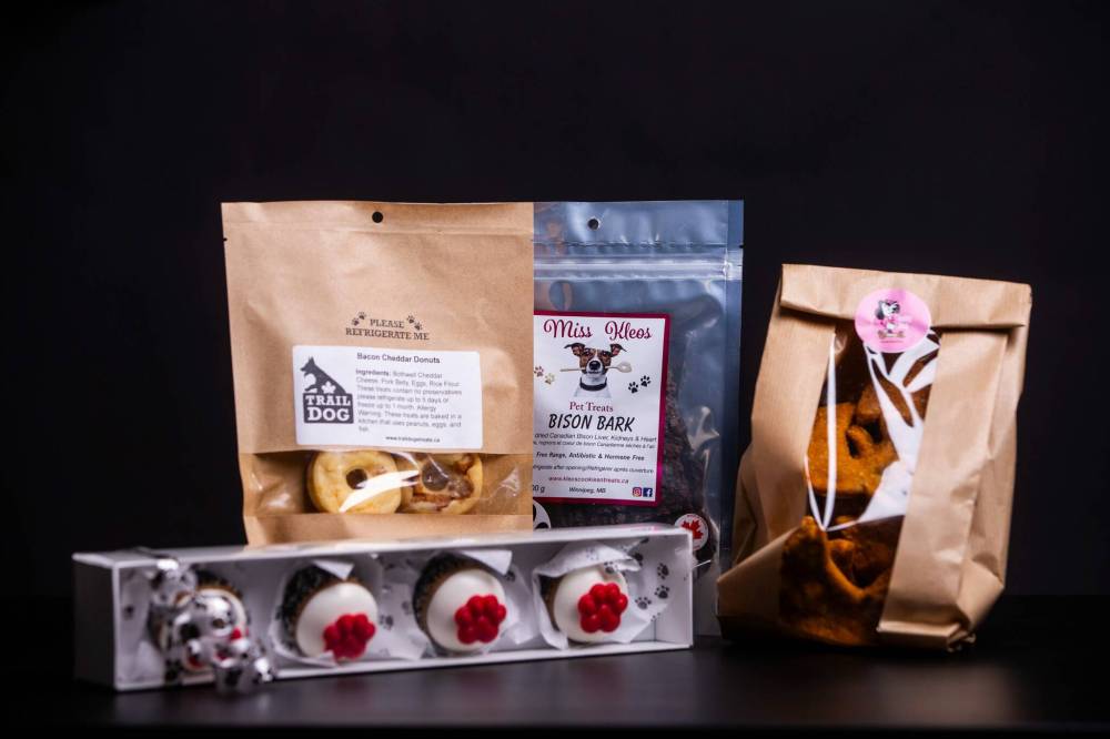 MIKAELA MACKENZIE / FREE PRESS
A growing variety of Winnipeg-area businesses now specialize in fun treats for furry customers.