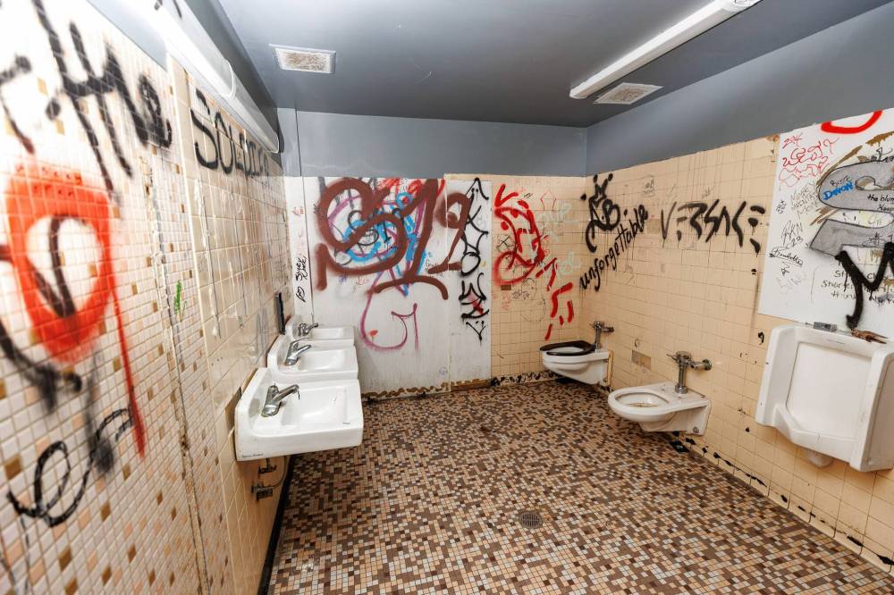 MIKE DEAL / FREE PRESS
A main floor bathroom that will be demolished to make room for the day care centre.