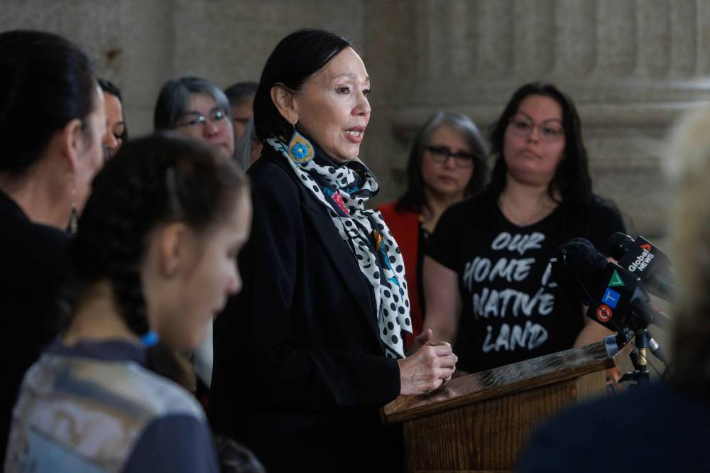 MIKE DEAL / FREE PRESS
Actor and former Churchill MP Tina Keeper is among the circle, which includes Afro-Indigenous, Anishinaabe, Anisininew, Cree, Dakota, Dene, Inuit, Métis, youth, and gender-diverse representatives.