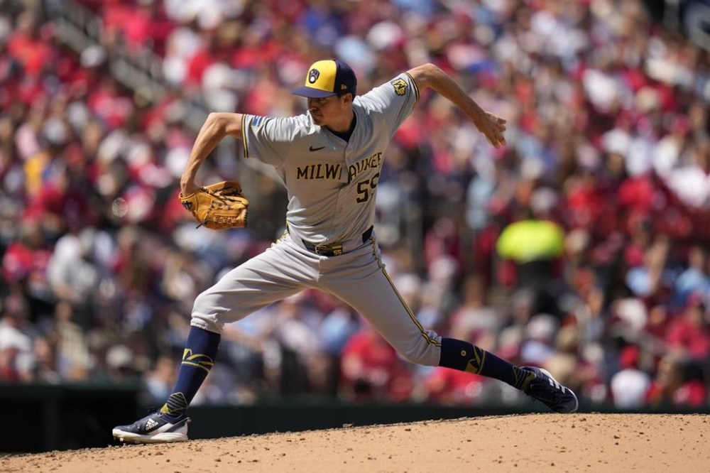 Milwaukee Brewers relief pitcher Hoby Milner throws during the sixth inning of a baseball game against the St. Louis Cardinals Saturday, April 20, 2024, in St. Louis. (AP Photo/Jeff Roberson)