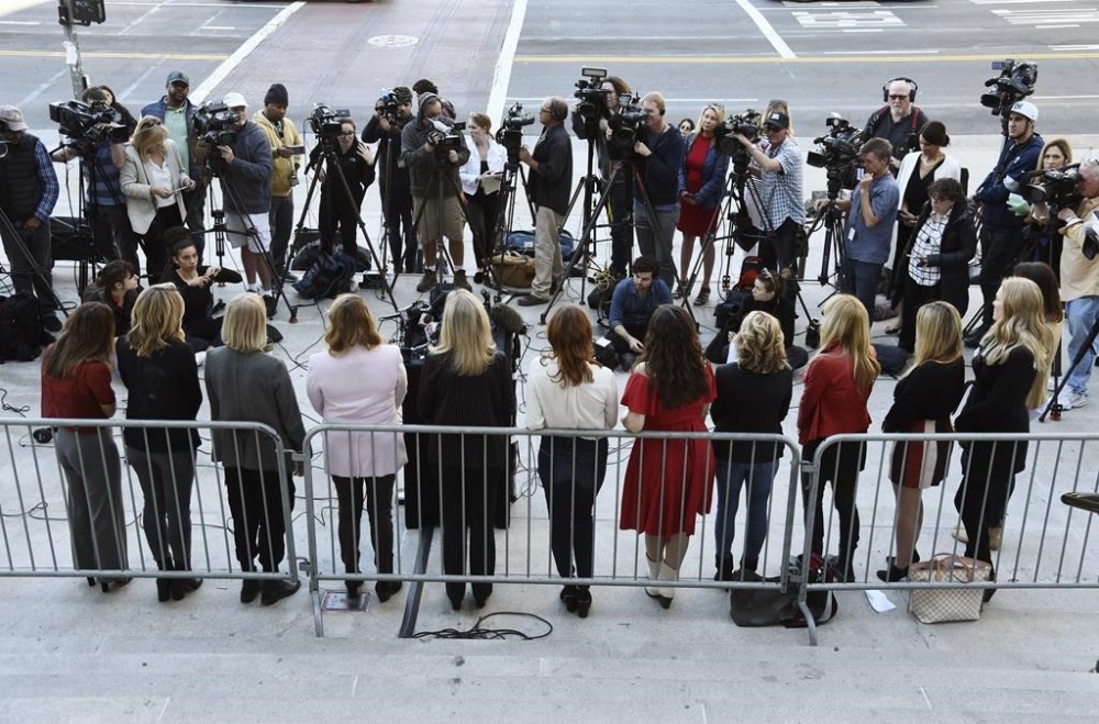 FLE - A group of women who have spoken out about Hollywood producer Harvey Weinstein's sexual misconduct and who refer to themselves as the