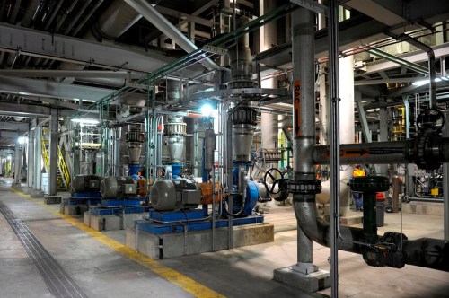 Pipes and tanks snake around the inside of a carbon capture and storage facility at the Boundary Dam Power Station in Estevan, Sask., on Thursday, Oct. 2, 2014. The signature carbon capture and storage project continues to miss emissions reduction goals, raising questions about the cost-effectiveness of the technology, says a report. THE CANADIAN PRESS/Michael Bell