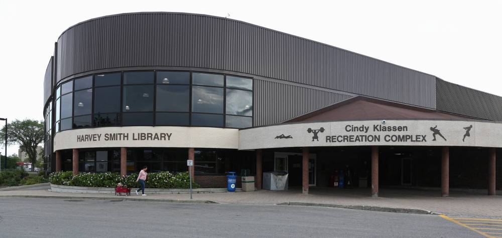 MIKE DEAL / FREE PRESS FILES
A teen was pronounced dead after an incident at the Cindy Klassen Recreation Complex on Sargent Avenue.