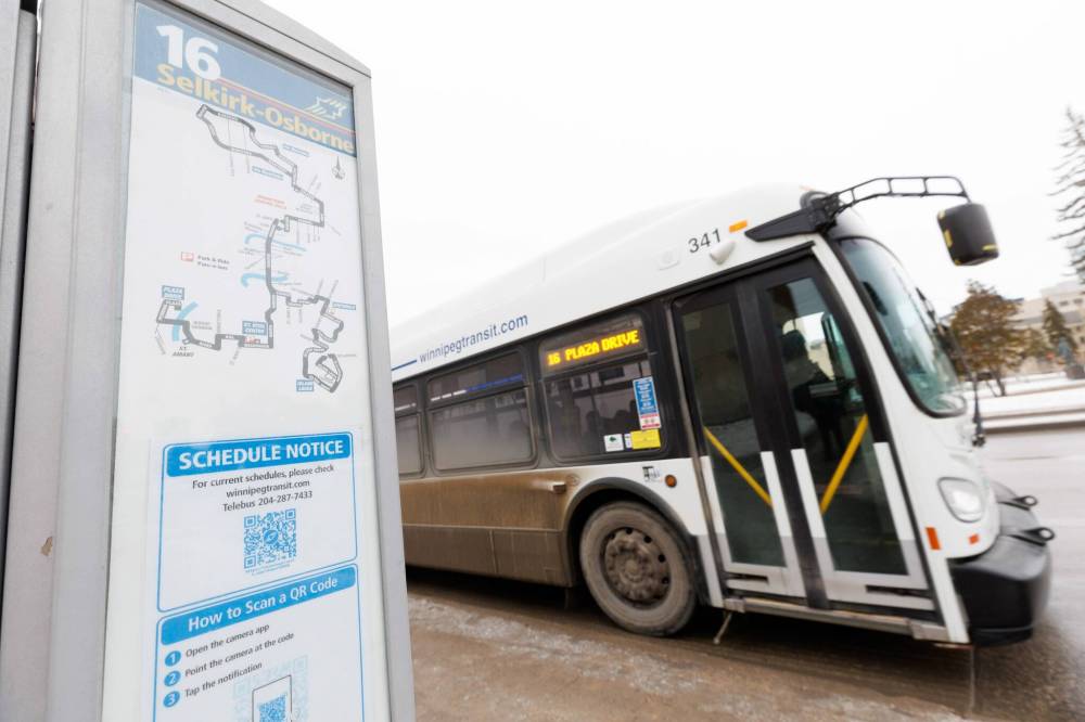 MIKE DEAL / FREE PRESS FILES
Amalgamated Transit Union Local 1505 suggests there were as many as 4.4 million instances of fare evasion and underpayment last year which it says cost Winnipeg Transit up to $6.7 million in revenue from Jan. 1 to Oct. 31, 2022.
