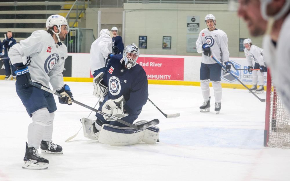 Ruth Bonneville / Free Press SPORTS - The Winnipeg Jets practice at Iceplex Wednesday morning.