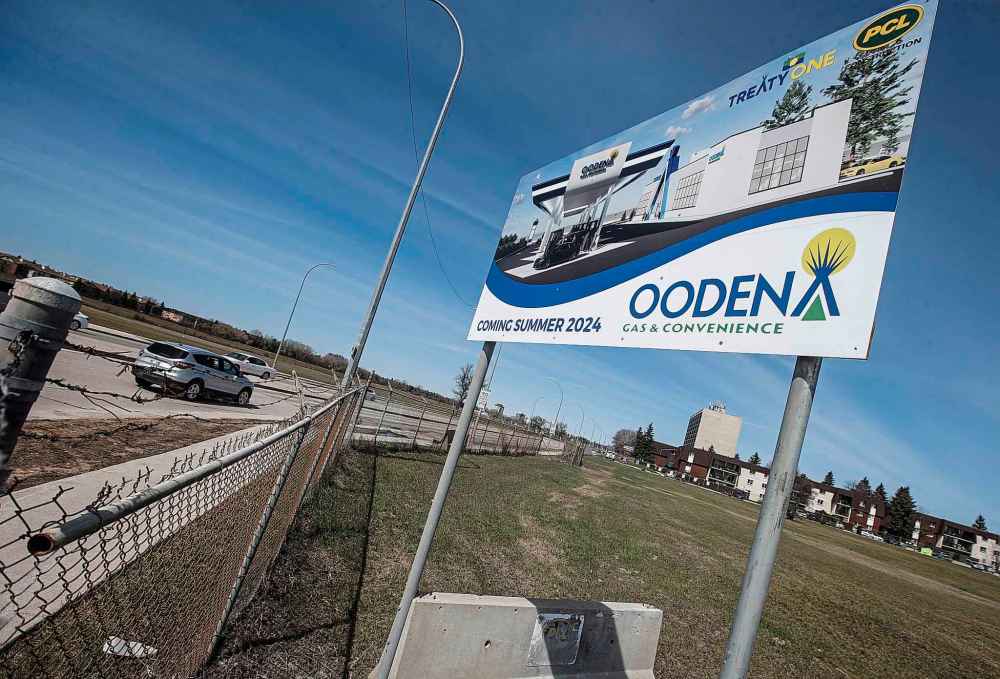 Equipment has been moved in and work has begun on the former Kapyong site at Taylor Avenue and Kenaston Boulevard. (John Woods / Free Press)