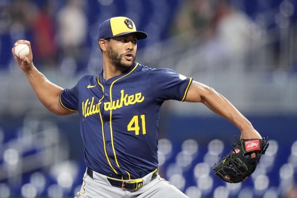Milwaukee Brewers starting pitcher Joe Ross throws during the first inning of a baseball game against the Miami Marlins, Monday, May 20, 2024, in Miami. (AP Photo/Lynne Sladky)