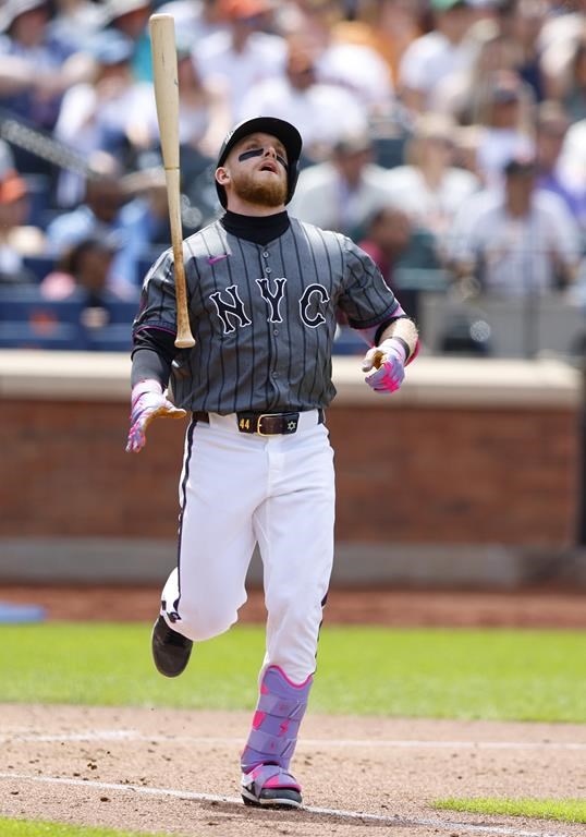 New York Mets' Harrison Bader reacts after making an out against the San Francisco Giants during the sixth inning of a baseball game, Saturday, May 25, 2024, in New York. (AP Photo/Noah K. Murray)