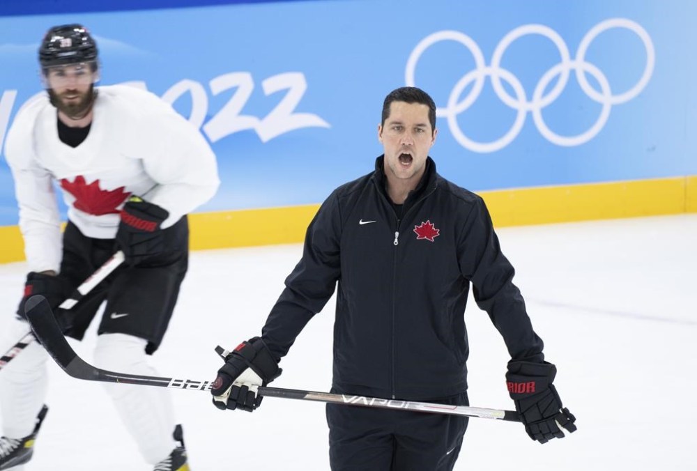 The Ottawa Senators are adding Nolan Baumgartner and Mike Yeo as assistant coaches on Travis Green’s staff, while franchise legend Daniel Alfredsson will return to the team's bench. Team Canada assistant coach Nolan Baumgartner directs a team practice at the 2022 Winter Olympics in Beijing, Saturday, Feb. 5, 2022. THE CANADIAN PRESS/Paul Chiasson