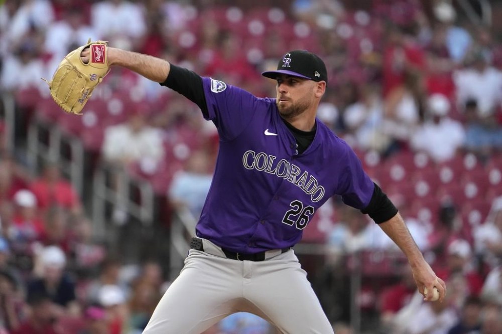 Colorado Rockies starting pitcher Austin Gomber throws during the first inning of a baseball game against the St. Louis Cardinals Friday, June 7, 2024, in St. Louis. (AP Photo/Jeff Roberson)