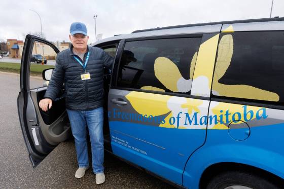 John Carey, 62, volunteers his time as a driver with the Canadian Cancer Society's Wheels of Hope program. (Mike Deal / Free Press)