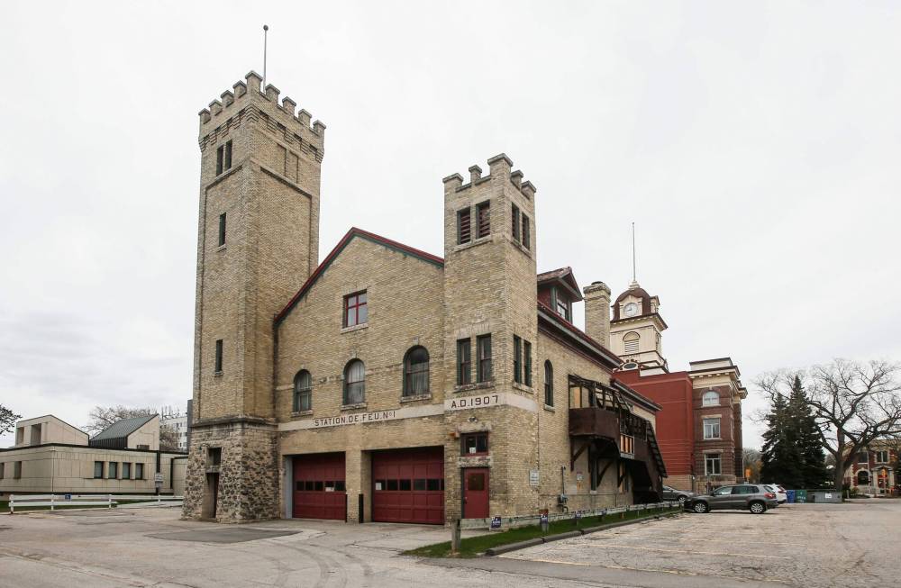 JOHN WOODS / FREE PRESS
The future of the buildings at St Boniface civic square at 219 Provencher and 212 Dumoulin in Winnipeg are up for review.