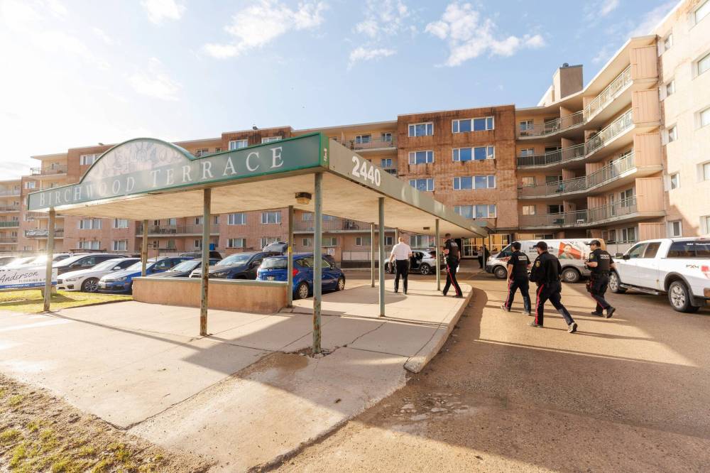 MIKE DEAL / FREE PRESS FILES
Birchwood Terrace’s roughly 250 residents were given just 12 hours notice to move out Thursday night.