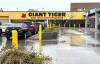 Ruth Bonneville / Free Press
                                The Giant Tiger stores at 305 McPhillips St. (pictured) and 1441 Main St. are closing due to challenges in their locations according to a spokesperson for the Canadian discount retail chain.