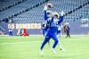 MIKAELA MACKENZIE / FREE PRESS
                                Ontaria Wilson (front) and Nico McCarthy compete for a catch Wendesday at Blue Bombers training camp.