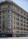 The former Bay building at Portage Avenue and Memorial Boulevard. (Mike Deal / Free Press)
