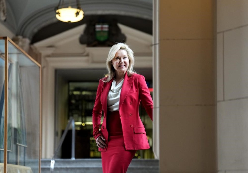 Residents of Mississauga, Ont. elect Carolyn Parrish their new mayor ...