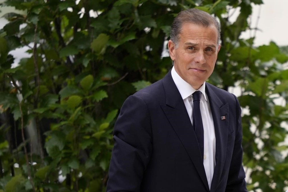 Hunter Biden arrives to federal court, Tuesday, June 11, 2024, in Wilmington, Del. (AP Photo/Matt Slocum)