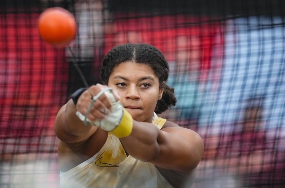 Camryn Rogers from Richmond, B.C. competes for the win in the hammer throw at the Canadian Track and Field Olympic trials in Montreal, Wednesday, June 26, 2024. THE CANADIAN PRESS/Christinne Muschi