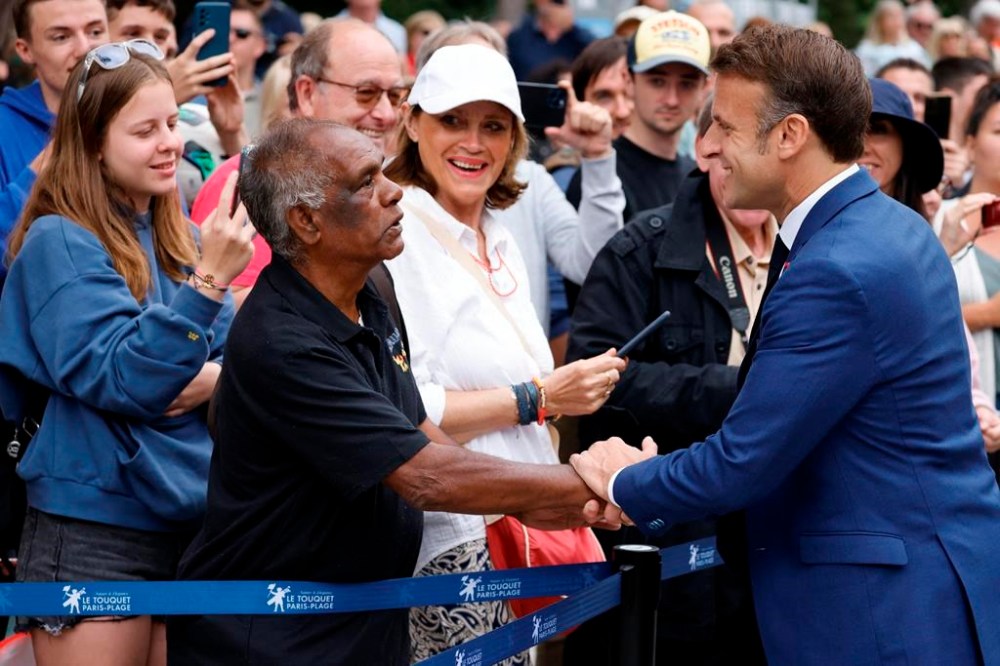 What majority in the French parliament will President Macron - seen here talking to supporters after casting his vote in Le Touquet in northern France on June 30 – have to work with in the future? The voters will decide this in the run-off election on July 7. (Photo by Ludovic Marin/AFP)