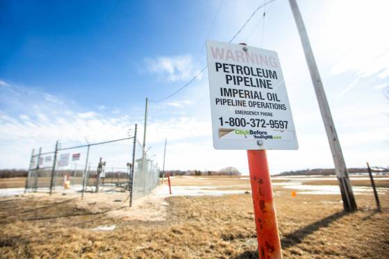 he Winnipeg Products Pipeline was shut down in March after Alberta-based owner Imperial Oil discovered safety concerns in a section of pipe. (Mikaela MacKenzie / Free Press files)