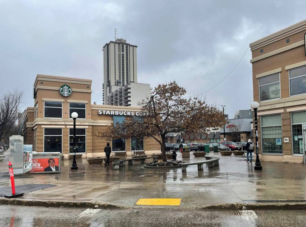 Ruth Bonneville / Free Press FILES
The Starbucks in Osborne Village is closing permanently over crime concerns.