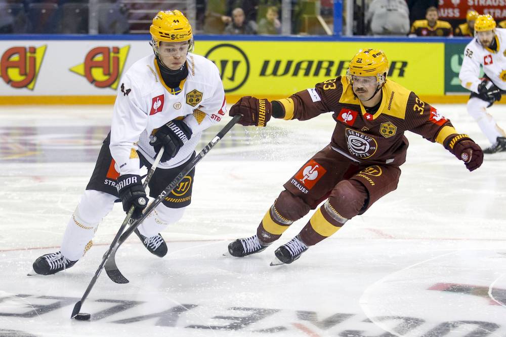 Cyril Zingaro / Keystone via AP files
Elias Salomonsson (left) will savour winning a Swedish Hockey League title with Skelleftea AIK before he comes to Winnipeg and tries to land a spot on the Jets’ blue line.