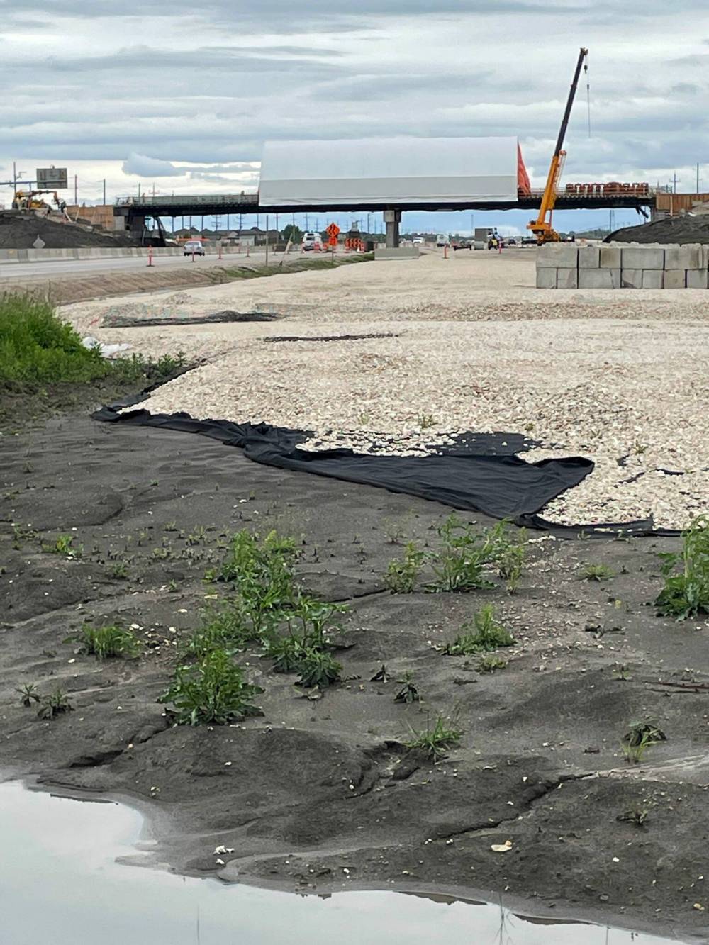 The overpass that is still under construction just east of the St. Mary's Road-Perimeter Highway intersection. (Ruth Bonneville / Free Press)