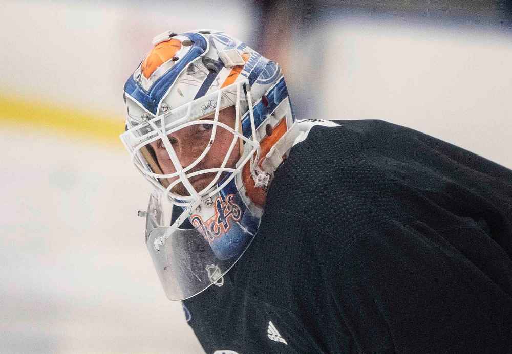 Jason Franson / The Canadian Press
Pickard made 19 saves as the Oilers evened the series.