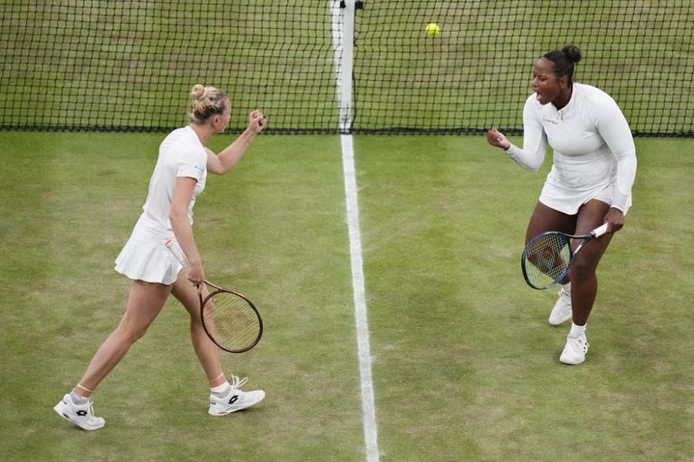 Shining Stars: Sinjakova and Townsend Win Wimbledon Ladies' Doubles Title - Crowning Achievement: Wimbledon Victory