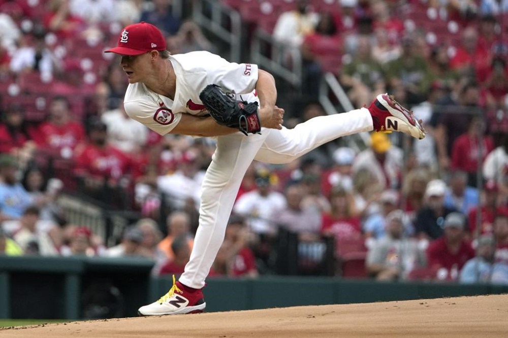 St. Louis Cardinals starting pitcher Sonny Gray throws during the first inning of a baseball game against the Washington Nationals Friday, July 26, 2024, in St. Louis. (AP Photo/Jeff Roberson)